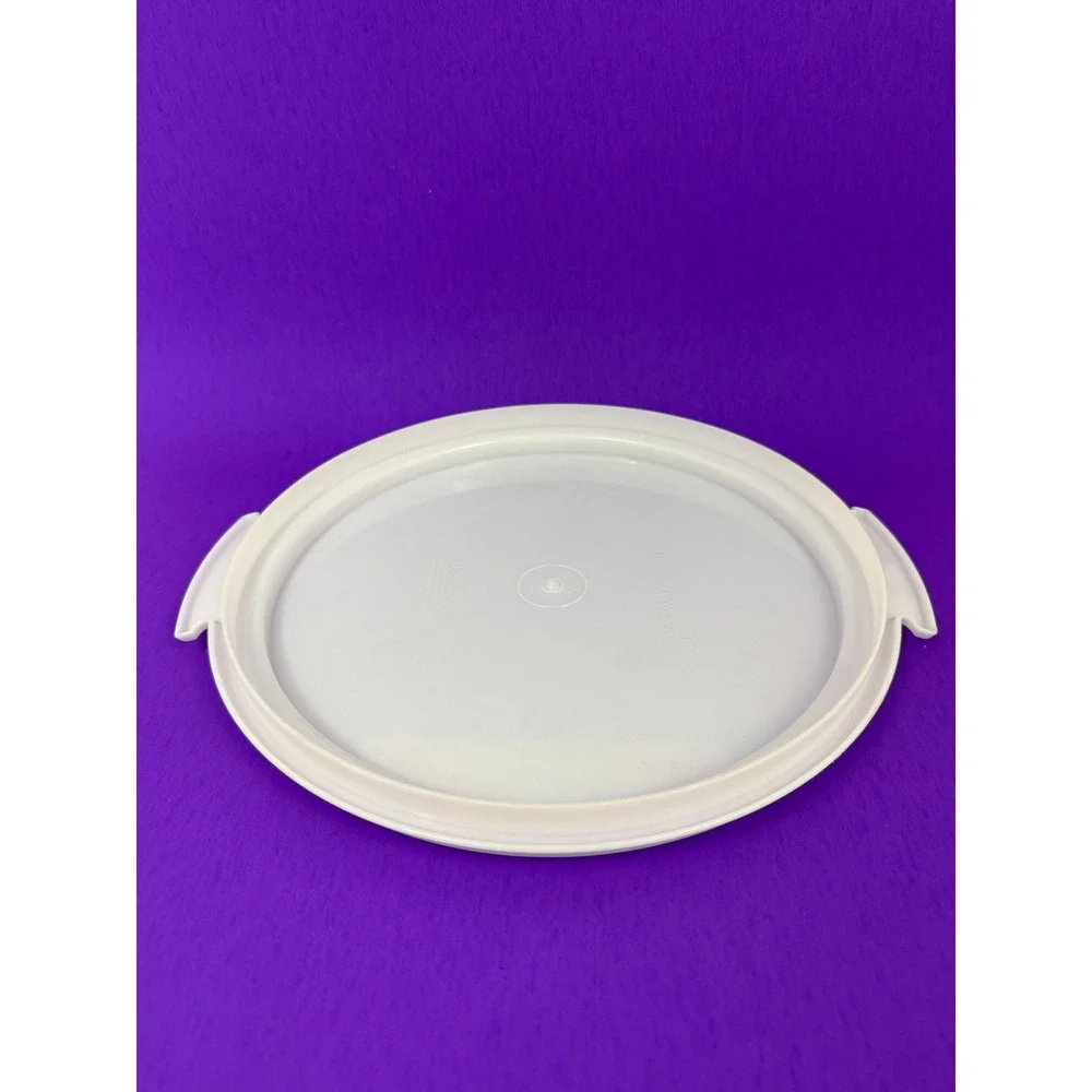 Tupperware Replacement Cake Taker Bottom Base White Round with Handles 684-1